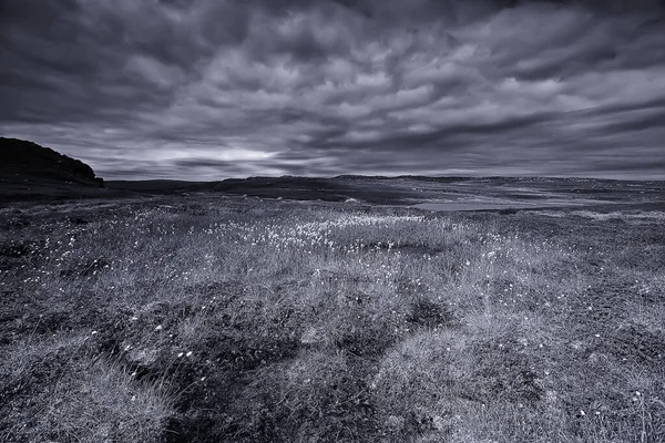 Sombrío Negro Blanco Paisaje Cielo Nubes — Foto de Stock