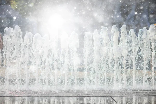 Getti Fontana Acqua Estate Fondo Spruzzata — Foto Stock