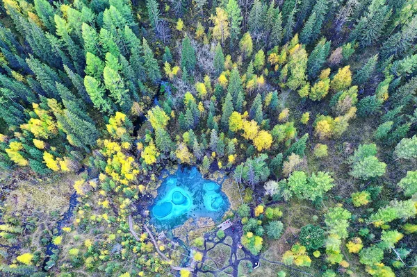 Geyser Sjö Altai Antenn Utsikt Från Drönare Blå Sjö Landskap — Stockfoto