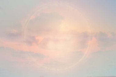 Gün batımı gökyüzü gradyanı soyut güneş ışığı arkaplanı