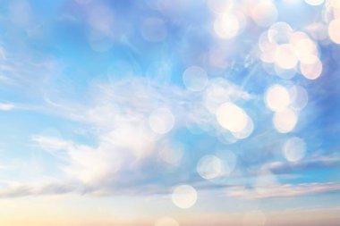 Mavi gökyüzü arka planda soyut gökyüzü manzarası cennet havası