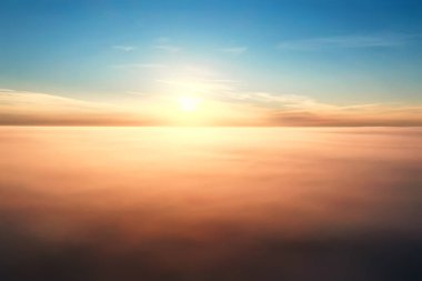 Mavi gökyüzü arka planda soyut gökyüzü manzarası cennet havası