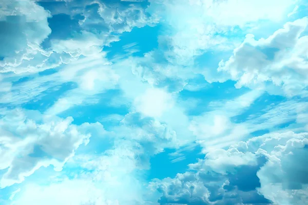 Mavi gökyüzü arka planda soyut gökyüzü manzarası cennet havası