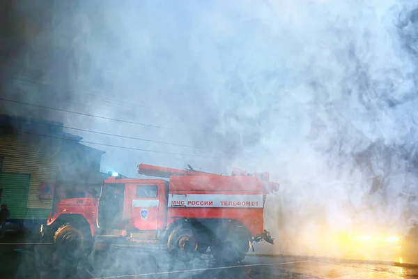 Vologda Rusland September Brand Rode Vrachtwagen Nacht Brand Rook Noodsituatie — Stockfoto