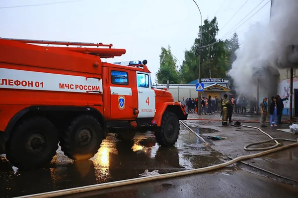 Wologda Russland September 2017 Feuerroter Lkw Stadtbrand Rauch Notfall September — Stockfoto