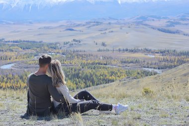 Birkaç sonbahar Altai aşıkları dağları, aktif maceralar, mutlu bir turizm.