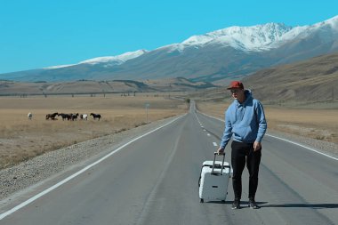 Adam bavul dağları manzara, gezgin, macera özgürlük valizleri, manzara tipesi