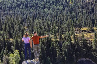 Birkaç sonbahar Altai aşıkları dağları, aktif maceralar, mutlu bir turizm.