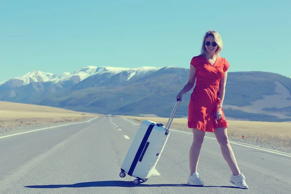 Sexy Girl Dress Suitcase Highway Summer Travel Freedom Woman Tourist — Stock Photo, Image