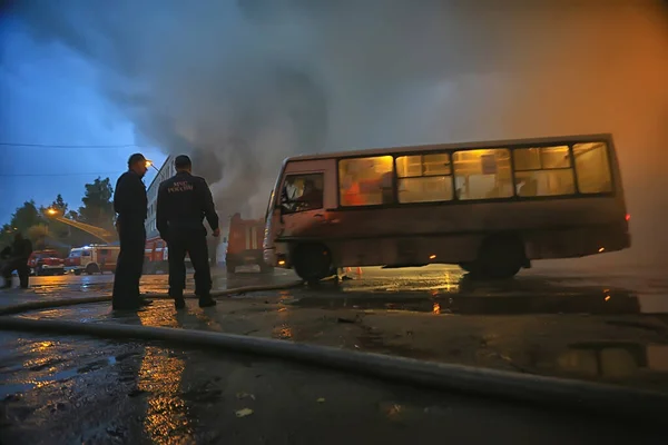 Wologda Russland September Nächtliches Feuer Der Stadt Blick Mit Menschen — Stockfoto