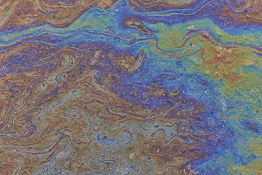 Petrol sızıntısı kara fon ekoloji felaketi, doğa endüstriyel kirlilik, zehirli su soyutlanması