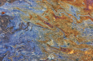 Petrol sızıntısı kara fon ekoloji felaketi, doğa endüstriyel kirlilik, zehirli su soyutlanması