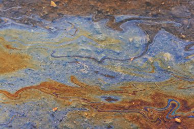 çok renkli benekli benzin soyut arka plan, su üzerindeki soyut petrol sızıntısı