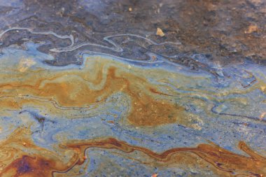 Petrol sızıntısı kara fon ekoloji felaketi, doğa endüstriyel kirlilik, zehirli su soyutlanması