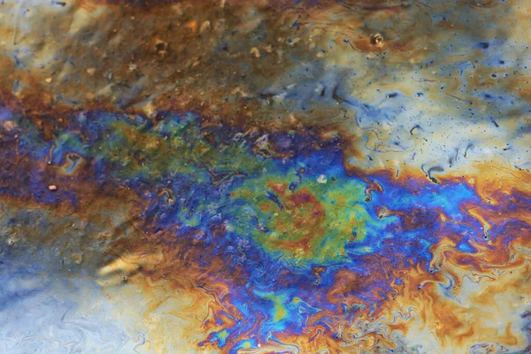 Fond Essence Flaque Huile Humide Multicolore Arc Ciel Pollution Déversement — Photo