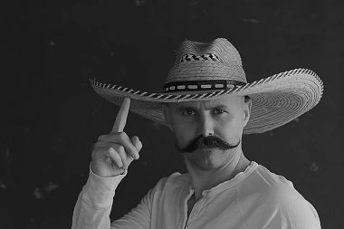 Klasik bıyıklı sambrero şapkası, Meksika maço şapkası.