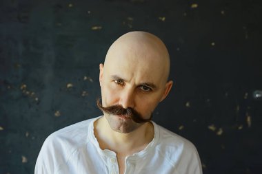 hippi adam uzun bıyık stili yüz klasik berber dükkanı modası