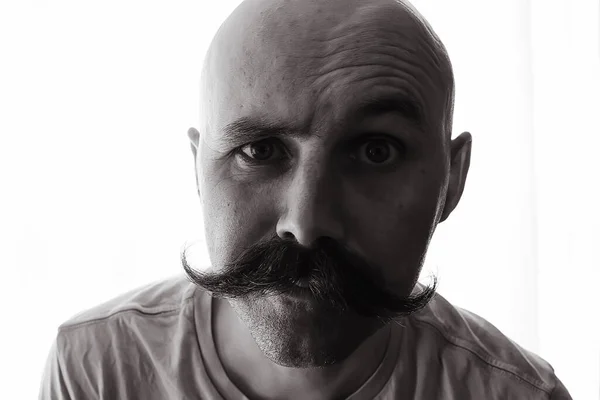 Hipster Man Lång Mustasch Stil Ansikte Vintage Frisör Retro Mode — Stockfoto