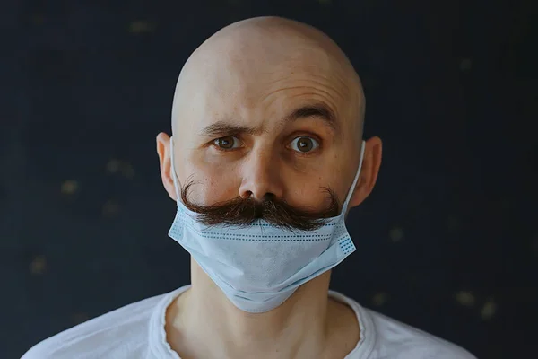 Bigode Máscara Pandemia Conceito Humor Proteção Coronavírus Engraçado — Fotografia de Stock