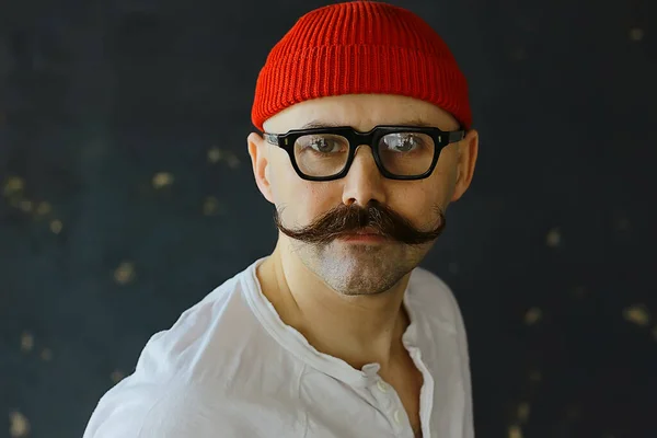 Stor Vintage Mustasch Man Glasögon Man Porträtt Ovanligt Utseende — Stockfoto