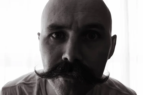 Hipster Homme Moustache Longue Style Visage Vintage Salon Coiffure Rétro — Photo