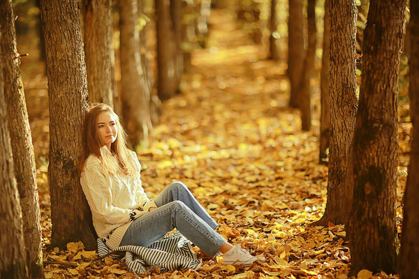 Autumn park female walk, chill, lifestyle outdoor September style girl