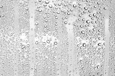 beyaz arkaplan suyu cam üzerine düşer, soyut tasarım duvar kağıdını kaplar