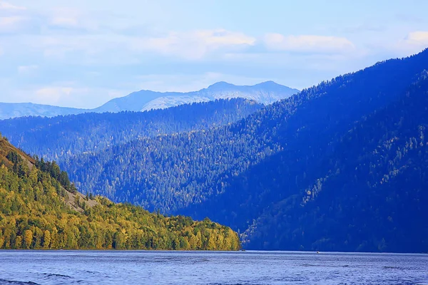 Höst Taiga Skog Landskap Natur Utsikt Faller Bergen — Stockfoto