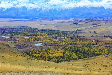 Altai dağ manzarası, panorama sonbahar manzarası arka plan, sonbahar doğa manzarası