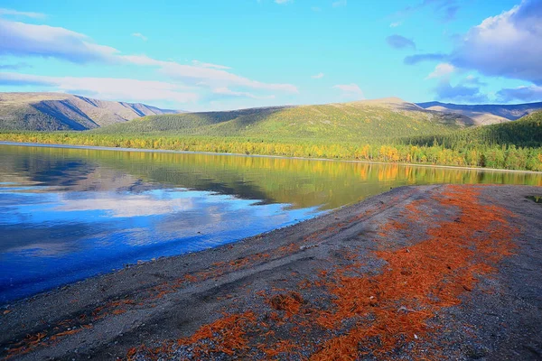 Halvö Mitt Fiske Landskap Kola Berg Och Kullar Stenar Utsikt — Stockfoto