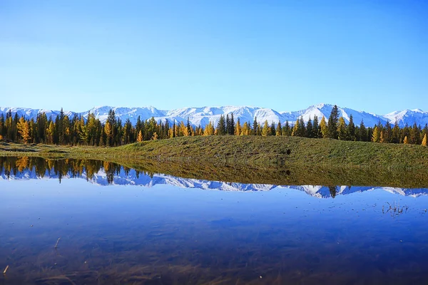 Altai Ορεινό Τοπίο Πανόραμα Φόντο Φθινοπωρινό Τοπίο Θέα Στη Φύση — Φωτογραφία Αρχείου