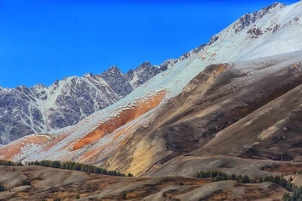 Montañas Nevadas Picos Fondo Paisaje Vista Invierno Naturaleza Picos — Foto de Stock