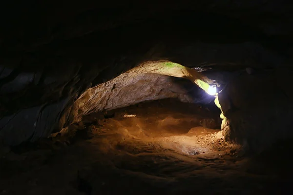 Jeskyně Horách Kamenný Tunel Přírodní Krajina — Stock fotografie