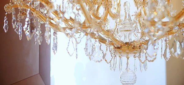 Kristallen Kroonluchter Element Kandelaar Lamp Licht Luxe Achtergrond — Stockfoto