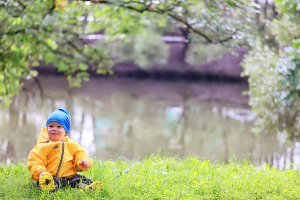 Fun Walk Child Raincoat Autumn Seasonal Waterproof Outdoor Walk — Stock Photo, Image