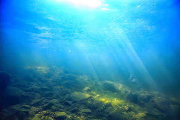 солнечные лучи под водой голубой океан фон, абстрактный солнечный свет в воде обои