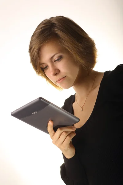 Menina com computador tablet — Fotografia de Stock