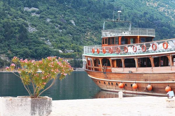 Budva on Adriatic Sea coast — Stock Photo, Image