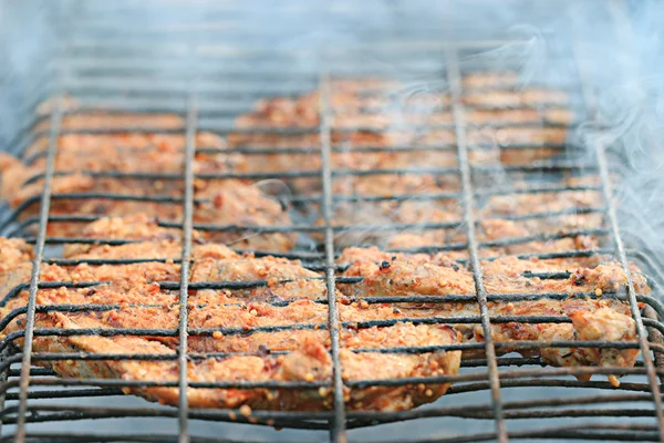 Espetos de carne grelhada — Fotografia de Stock