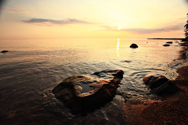 Sunset on the lake — Stock Photo, Image