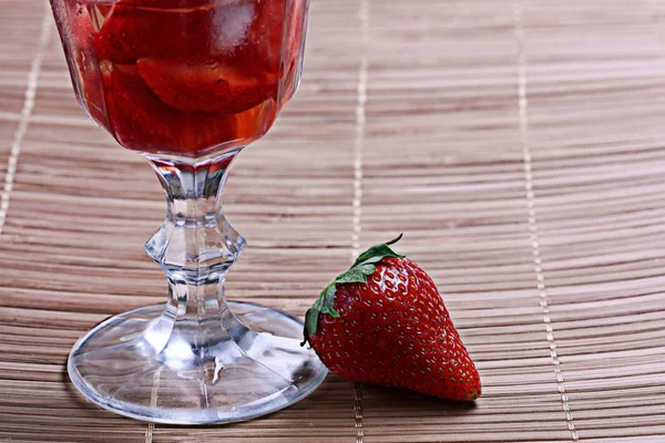 Fresh strawberries with ice — Stock Photo, Image