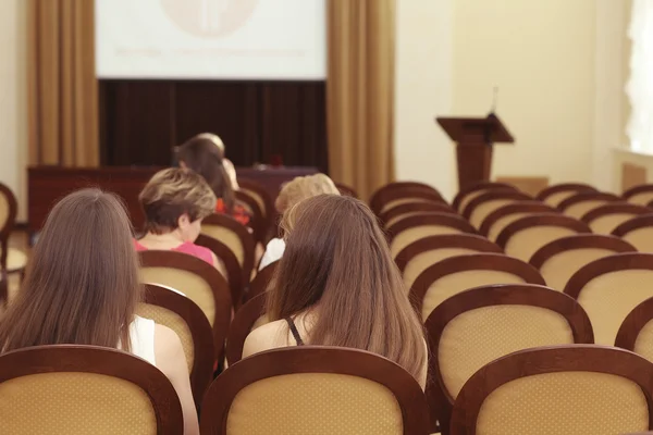 Rewarding young professionals in the administration — Stock Photo, Image