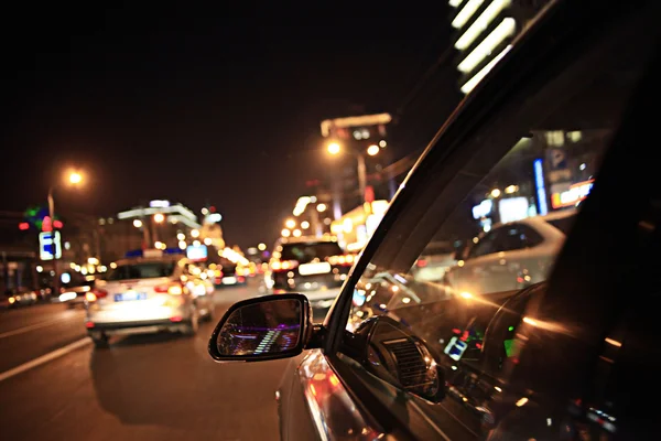 Vervagen nacht traffic jam — Stockfoto
