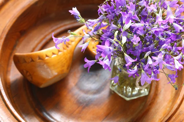 Paarse bell bloemen boeket — Stockfoto