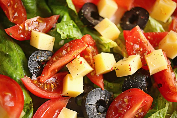 Ensalada de verduras con queso —  Fotos de Stock