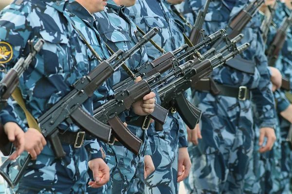 Soldiers on parade — Stock Photo, Image