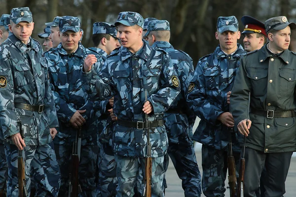 Репетиція одягу військового параду — стокове фото