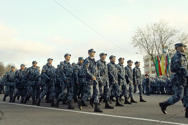 Ensayo de vestuario del desfile militar —  Fotos de Stock