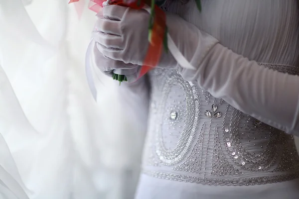 Bride with a bouquet — Stock Photo, Image