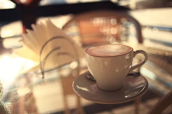 Taza de café en un café — Foto de Stock